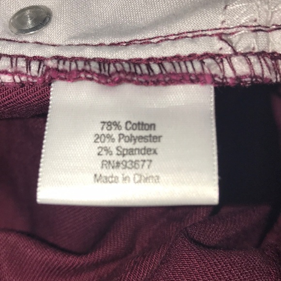 St. John’s Bay Straight Leg Pants Size 10PS - Picture 9 of 9